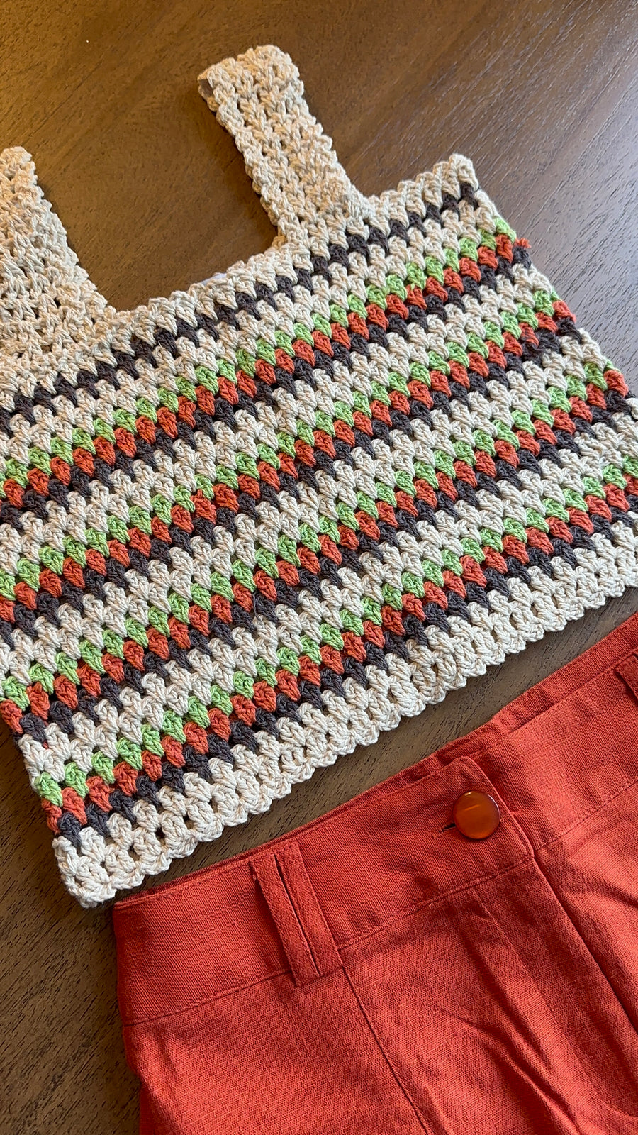 VIBRANT CROCHET CROP TOP